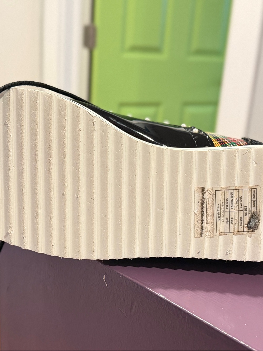 Betsy Johnson Plaid Platform Oxfords w/Heart Detail - Picture 6 of 7